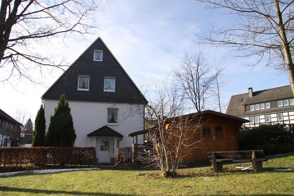 Ferienwohnungen Landgasthof Gilsbach Winterberg Esterno foto